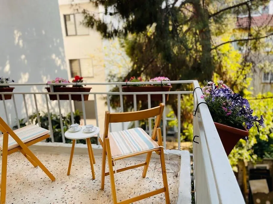 Apartamento Bright Cozy Stacked Home Ideally Located N Kadikoy Estambul