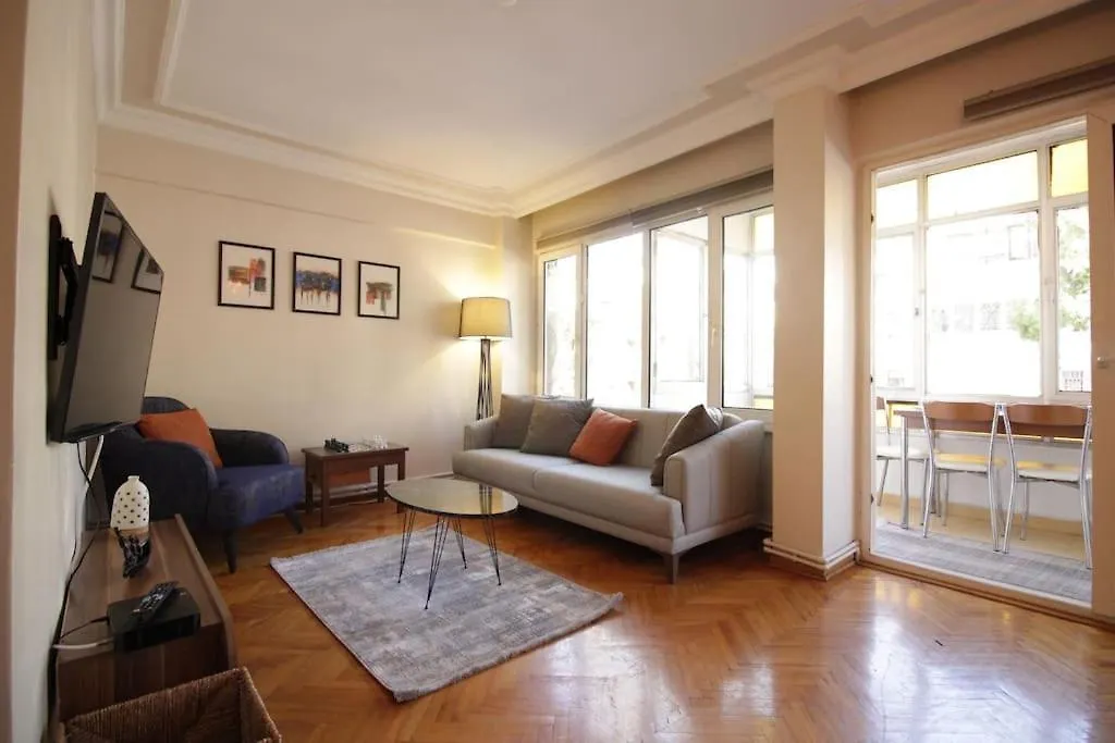 Apartamento Bright Cozy Stacked Home Ideally Located N Kadikoy Estambul Turquía