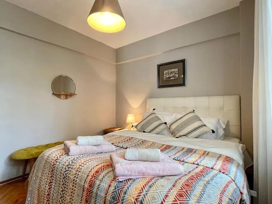 Apartamento Bright Cozy Stacked Home Ideally Located N Kadikoy Estambul