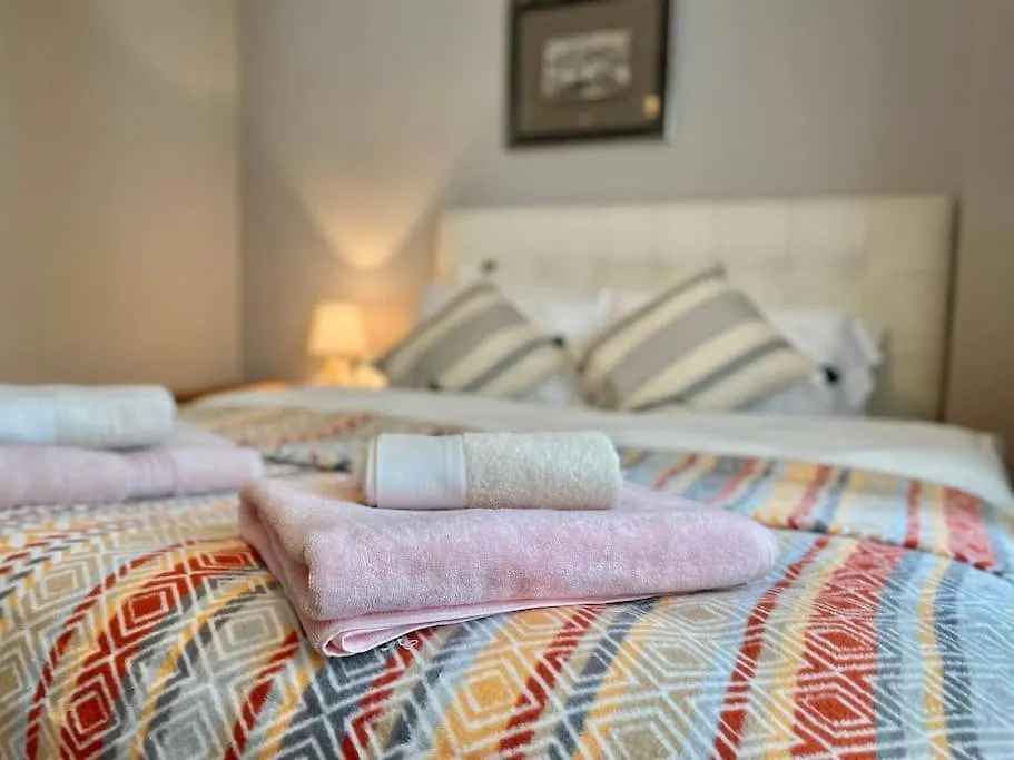 Bright Cozy Stacked Home Ideally Located N Kadikoy Istanbul 0*,  Turkey