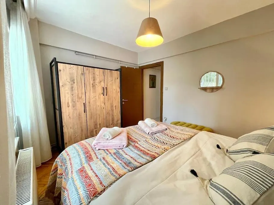 Bright Cozy Stacked Home Ideally Located N Kadikoy Istanbul Apartment